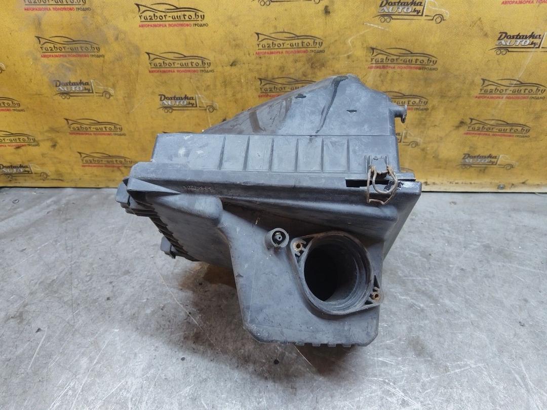 Корпус воздушного фильтра YEH083 Volkswagen Golf купить на авторазборке