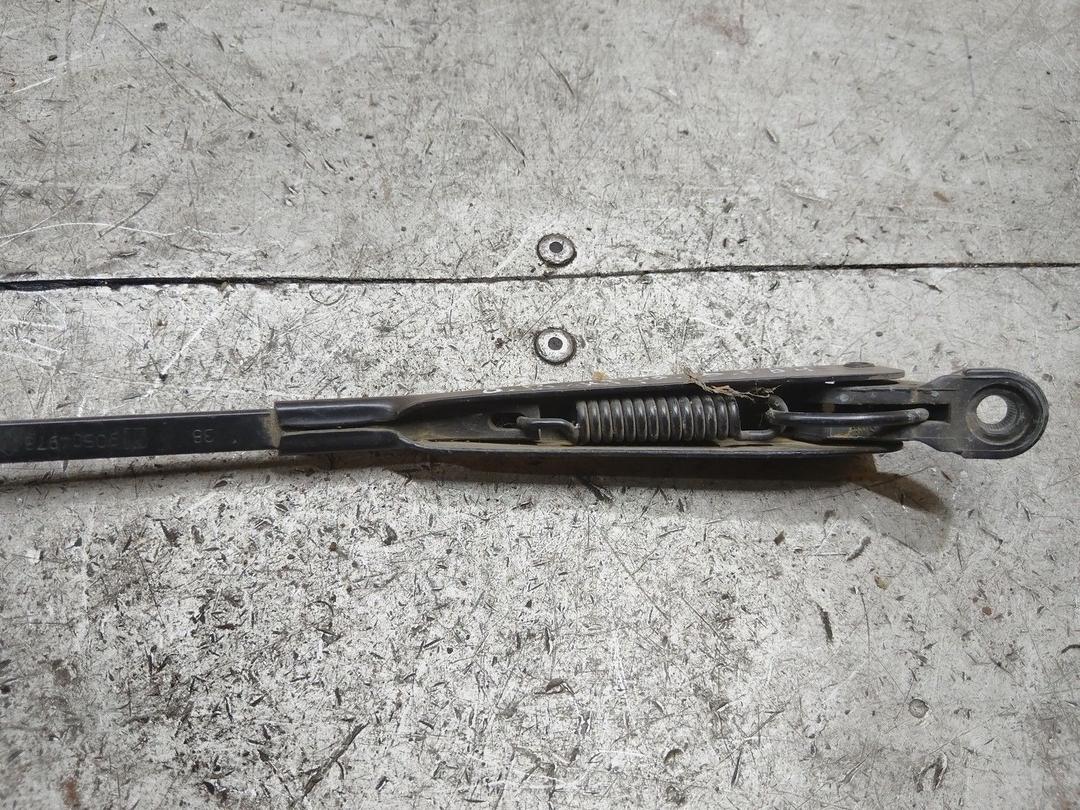 Щеткодержатель задний AIQ0A7 Opel Vectra купить с доставкой