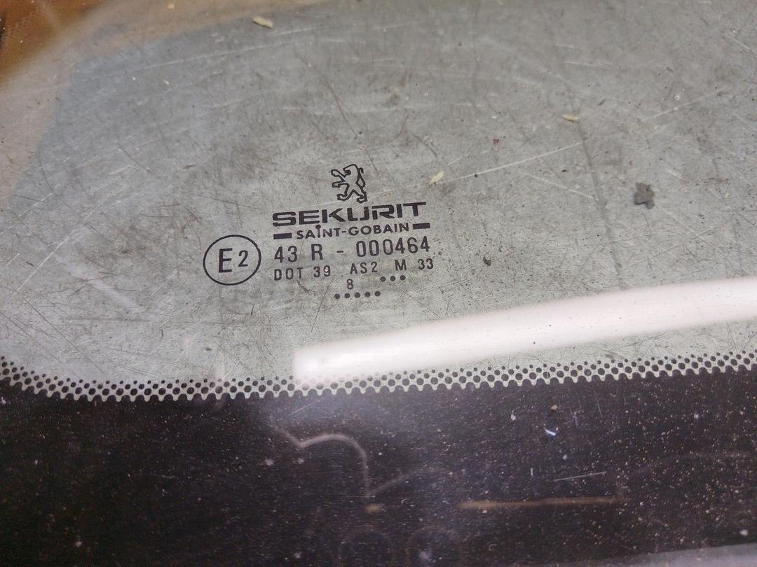 Стекло кузовное боковое правое LWFVGI Peugeot 306 - Фото 2