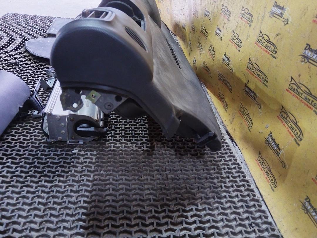 Панель передняя салона (торпедо) HUWE2T Seat Toledo купить с доставкой. Огромный выбор салонов. У нас есть практически все.