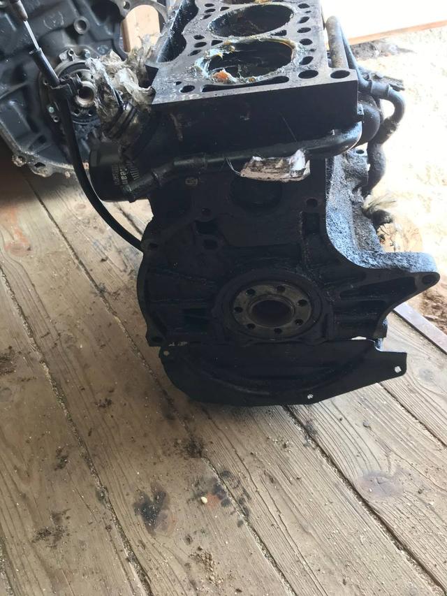 Блок цилиндров WY8VB5 Volvo S40 купить