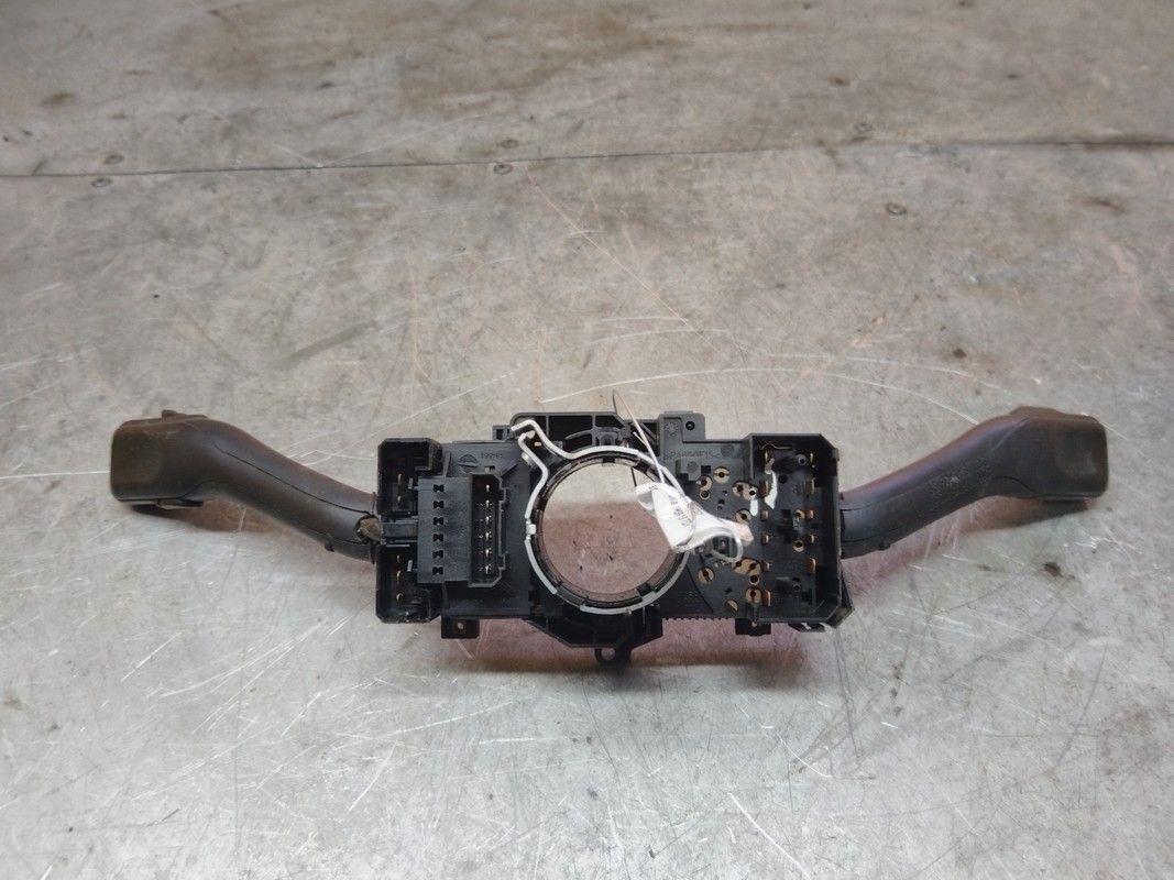 Переключатель подрулевой (стрекоза) 3ZTQGY Skoda Octavia купить