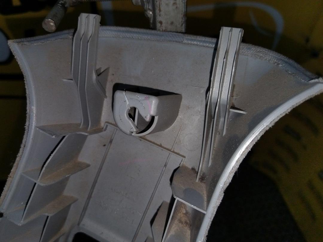 Обшивка стойки центральной левой RE029Y Honda Accord undefined