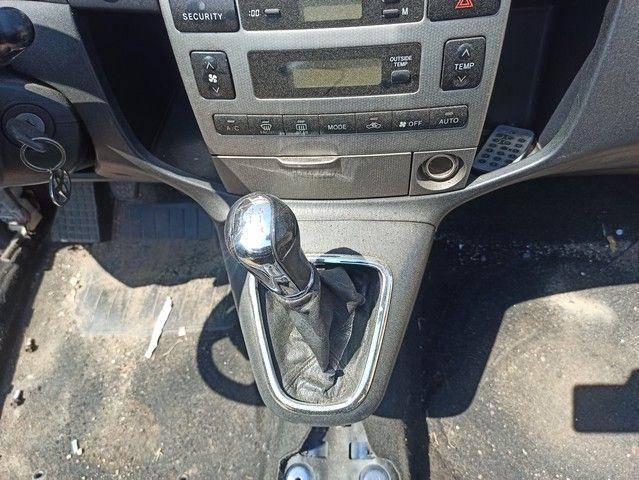 Консоль салона (кулисная часть) M8Z9J2 Toyota Corolla Verso купить с доставкой