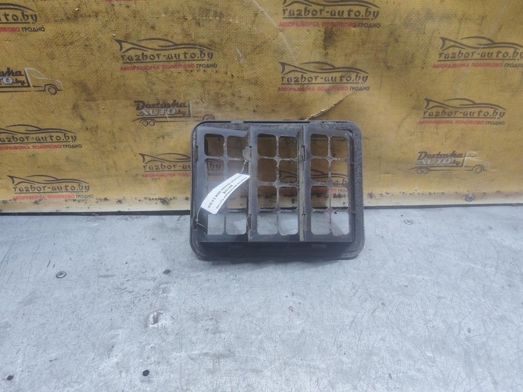 Решетка вентиляции кузова 8G1YKE Mitsubishi Grandis купить с доставкой