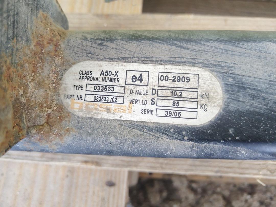 Прицепное устройство (фаркоп) K7YQRV Volkswagen Passat undefined