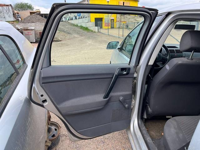 Обшивка двери задней левой (дверная карта) HW5V45 Volkswagen Polo