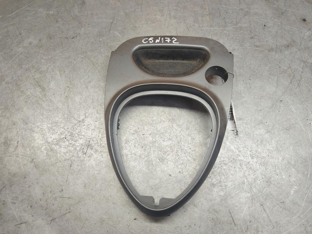 Рамка (накладка) рычага КПП 0T6KLP Citroen C5 - Фото 1