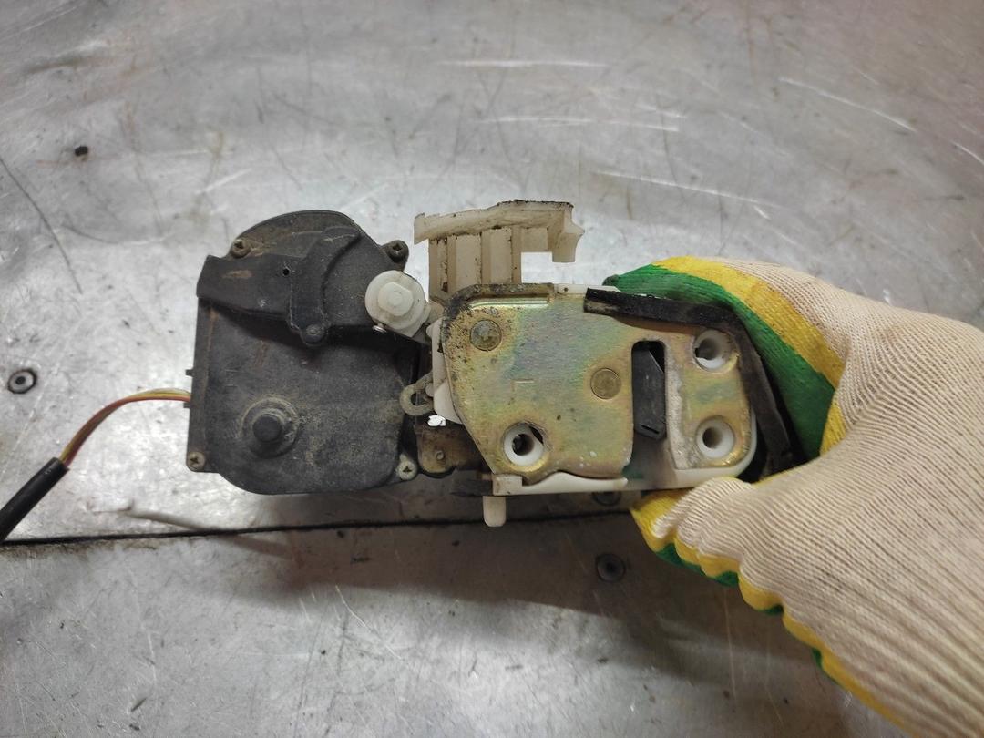 Замок двери задней левой 1AQ3MN Rover 400 - Фото 1