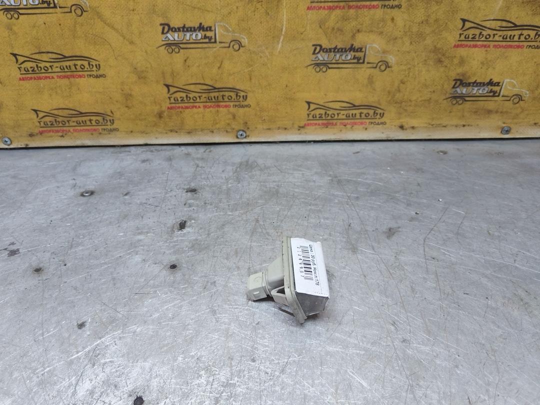 Подсветка номера 44YHC6 Toyota Avensis - Фото 2