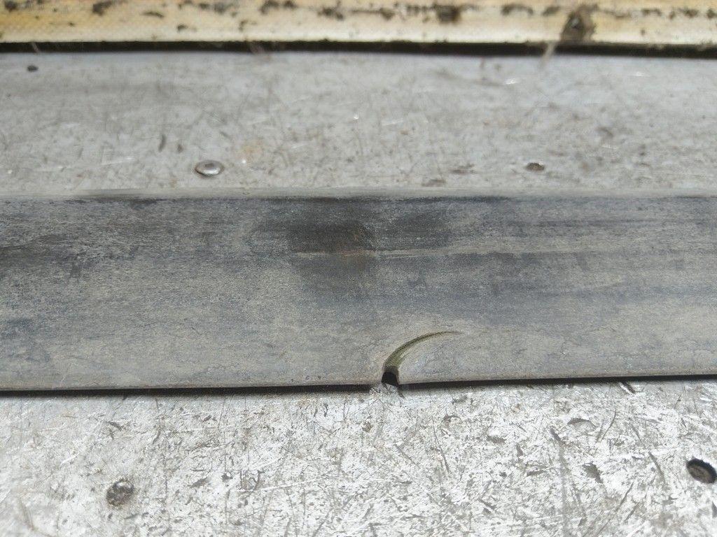 Молдинг двери передней правой T3DCBE Audi 100 - Фото 2