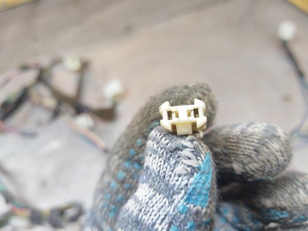 Проводка двери передней левой QHEQIA Toyota Avensis - Фото 9