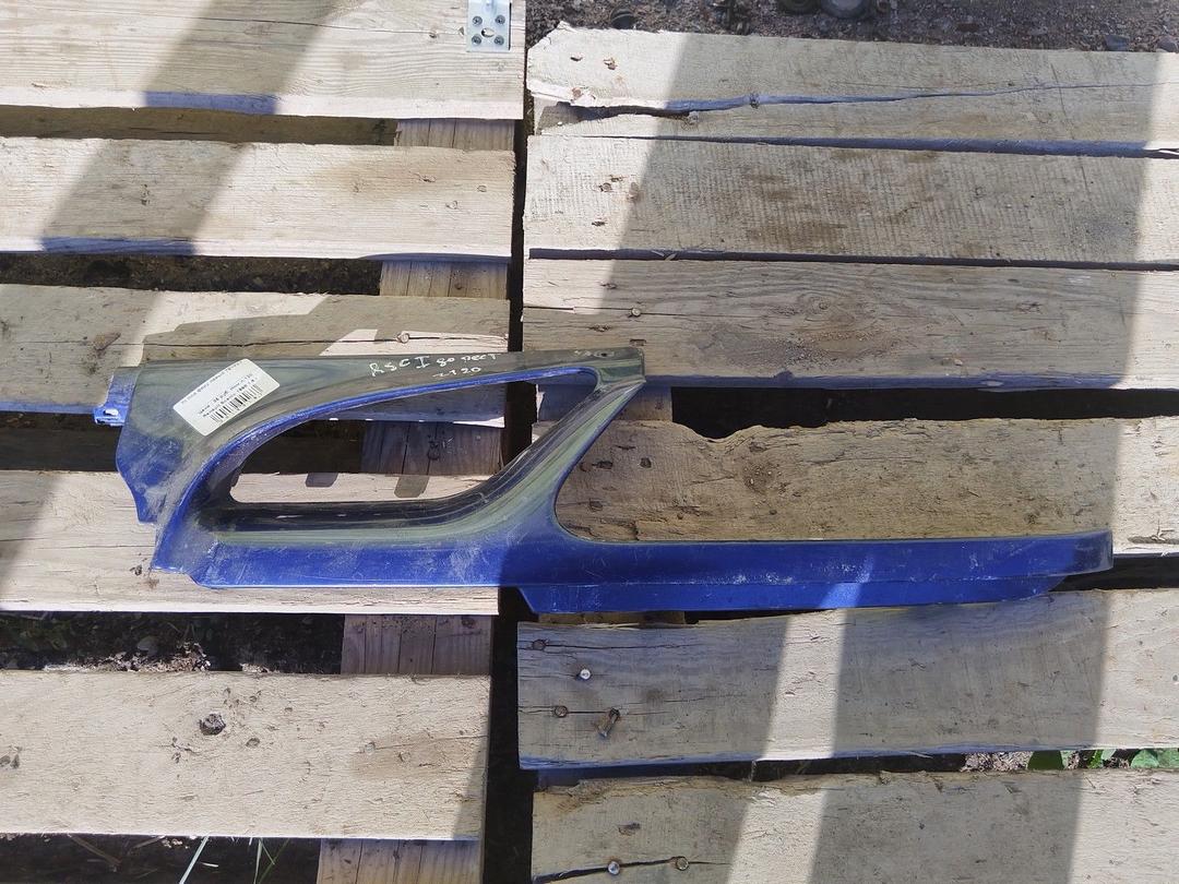 Ус под фару левый 7EYFK7 Renault Scenic