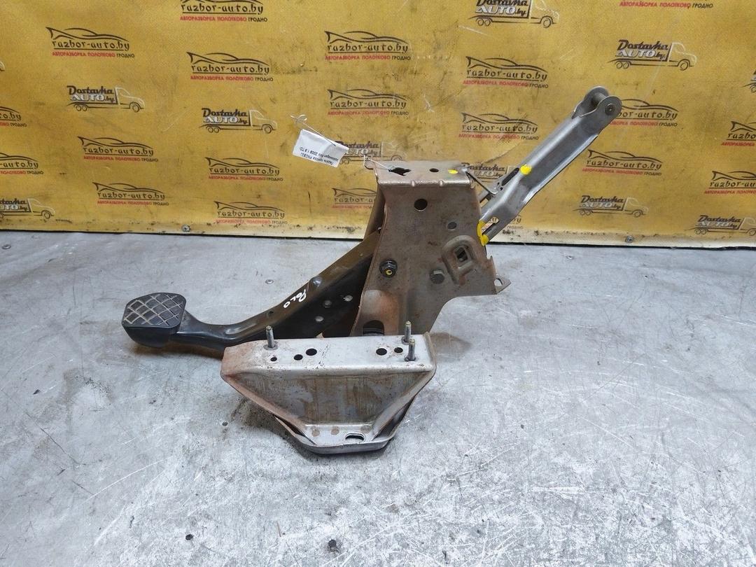 Педаль тормоза FNCB2J Volkswagen Polo купить