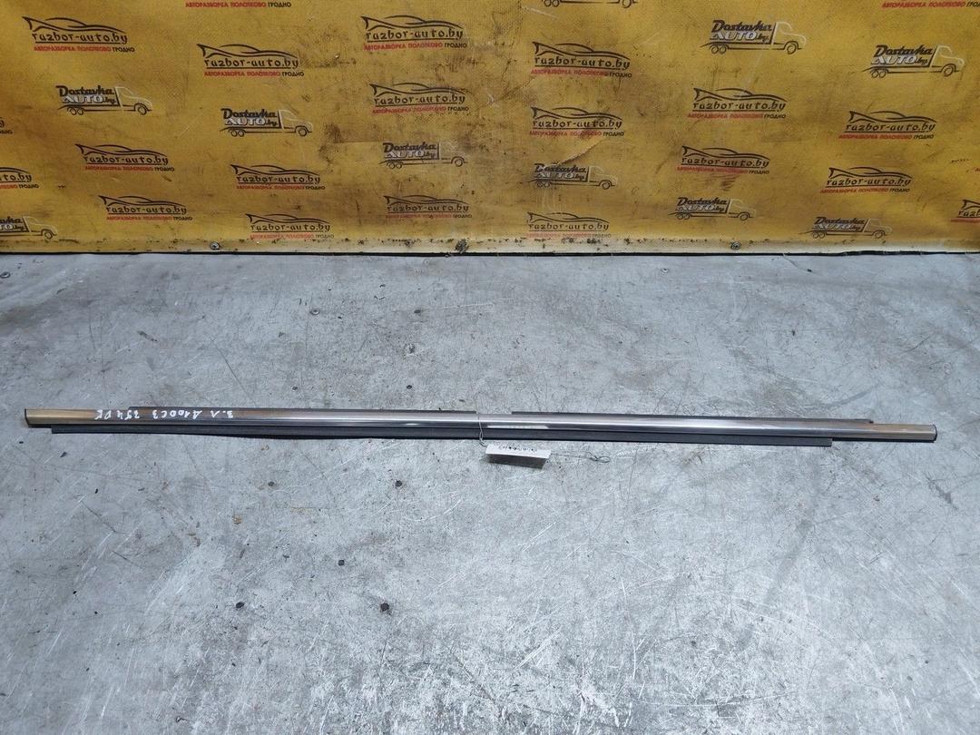 Молдинг стекла двери задней левой наружный P5DS81 Audi 100