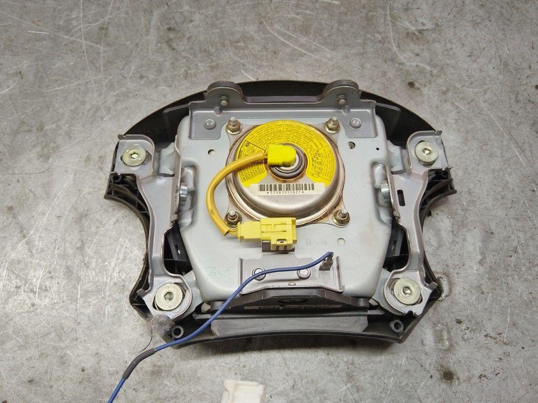 Подушка безопасности водителя 9E2T8E Toyota Avensis Verso купить