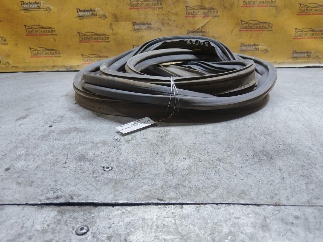 Уплотнитель багажника VE9Z58 Mitsubishi Grandis купить