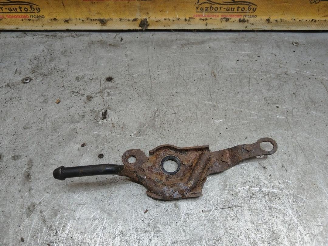 Кронштейн глушителя QZJH02 Volvo XC70