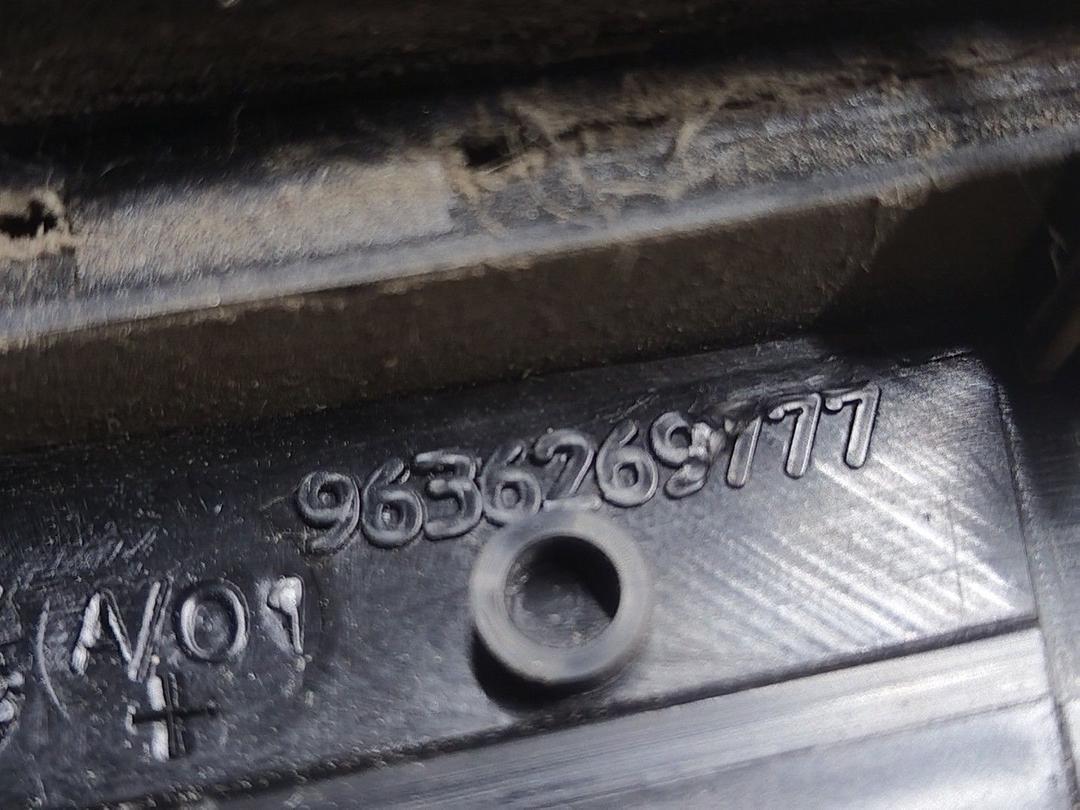 Решетка вентиляции кузова FXBGBE Citroen Xsara Picasso - Фото 3