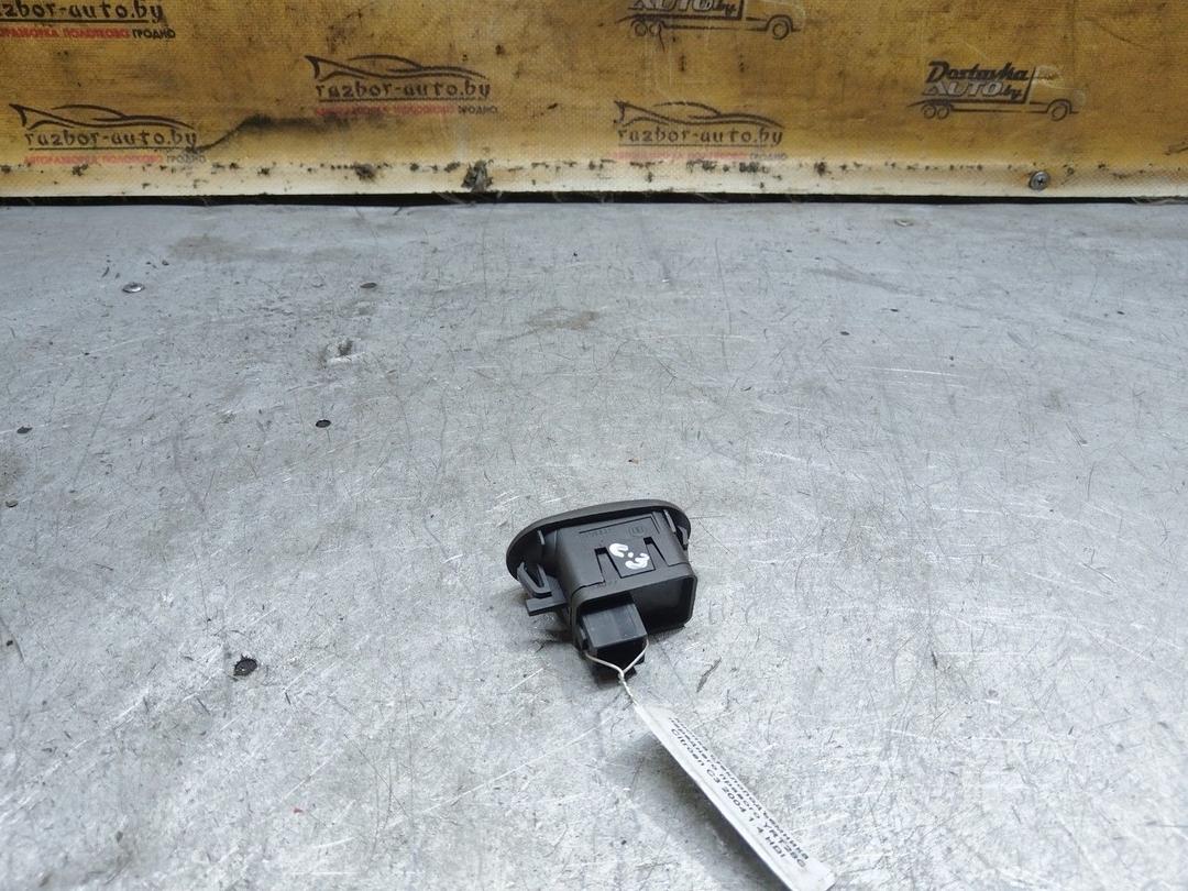 Кнопка стеклоподъемника переднего правого YRT28C Citroen C3 купить с доставкой