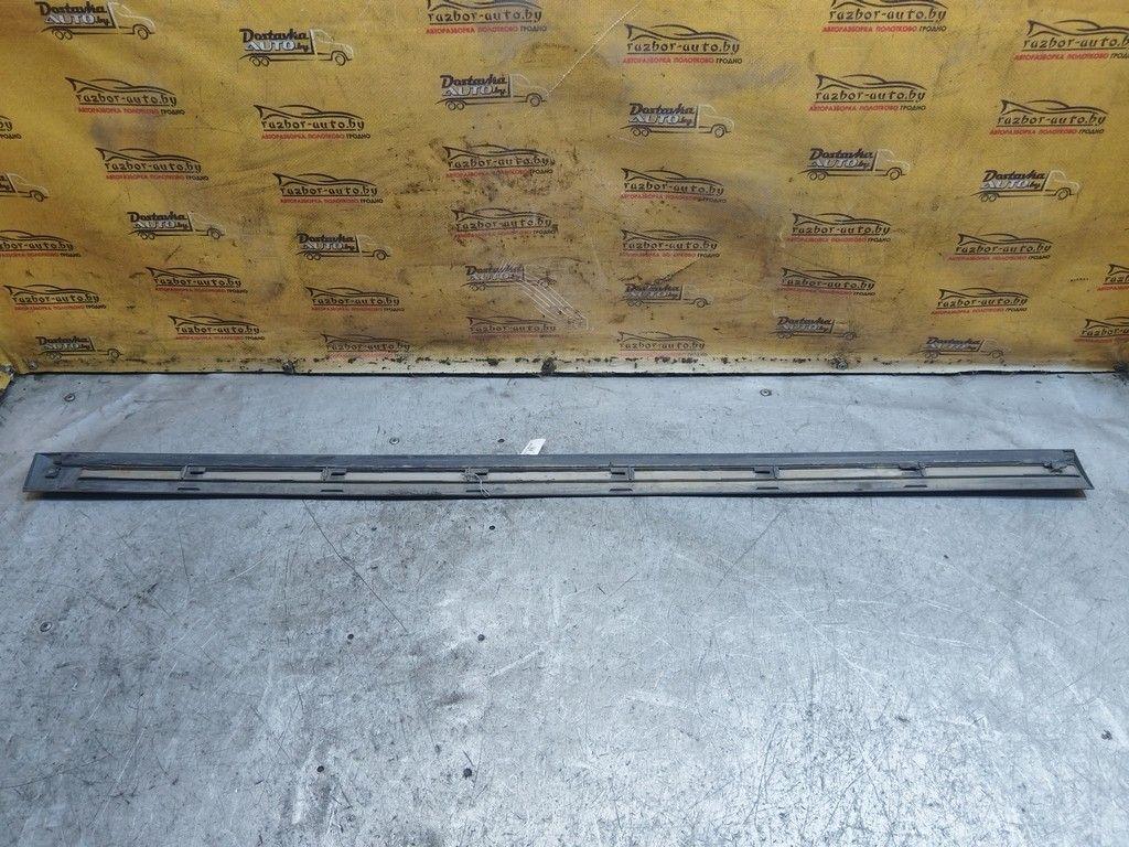 Молдинг двери передней правой TES82V Peugeot 406 - Фото 2