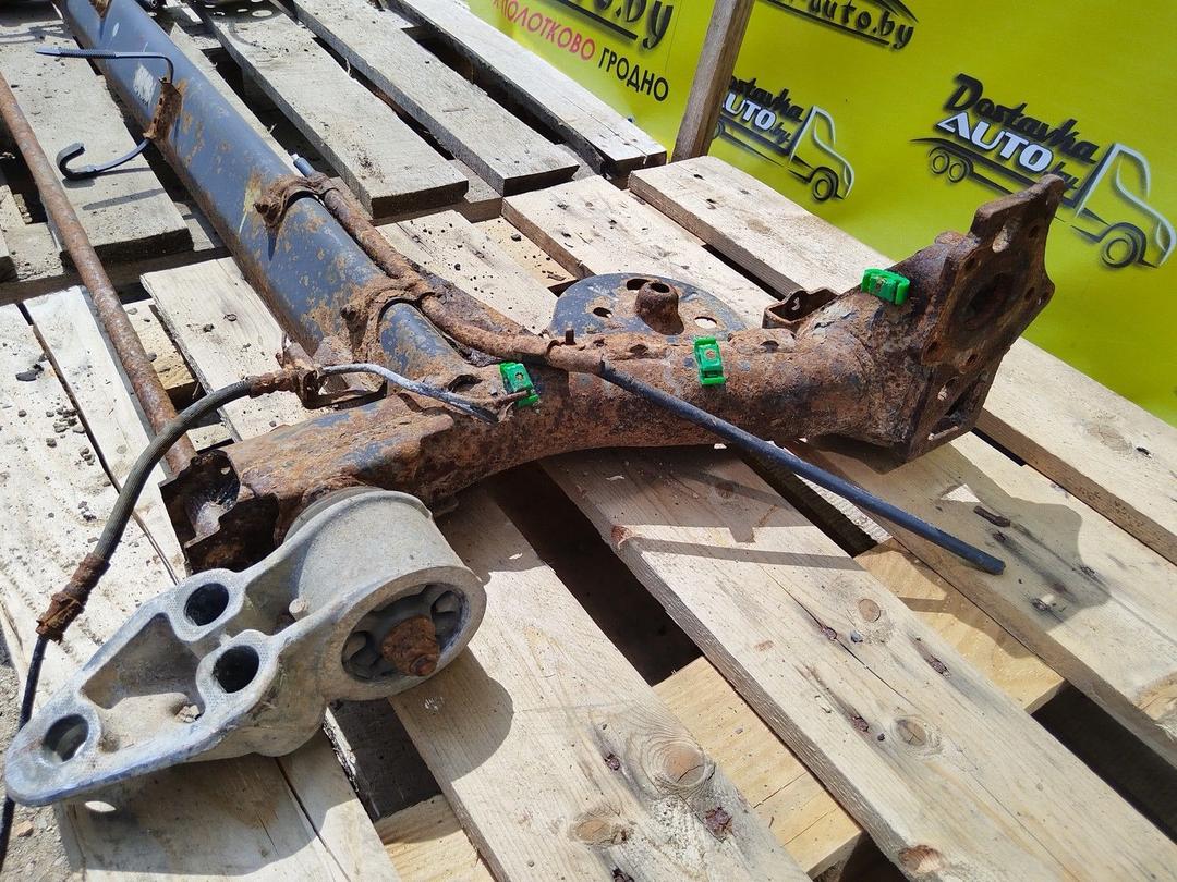 Балка подвески задняя AV3XA9 Volkswagen Passat undefined