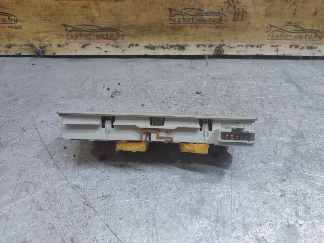 Фонарь салона (плафон) 7HOLYC Renault Laguna - Фото 2