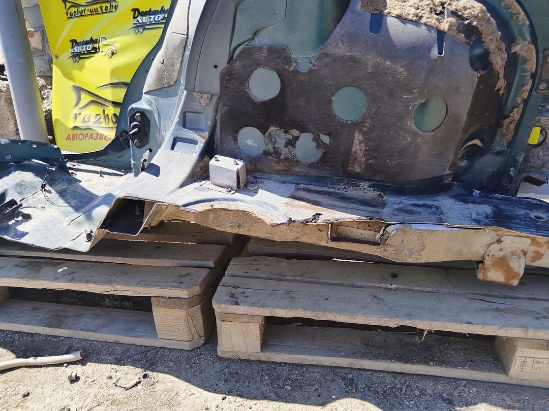 Крыло заднее правое 9Q3J60 Audi A4 undefined