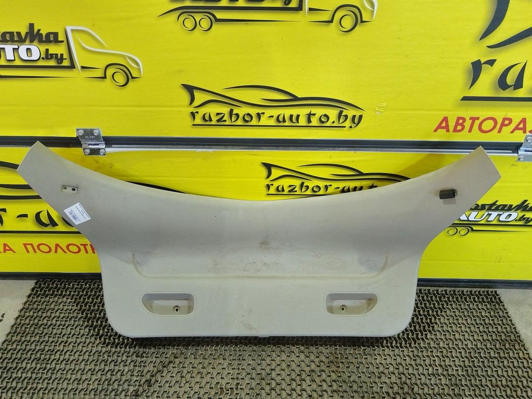 Обшивка крышки багажника 51I14E Nissan Primera