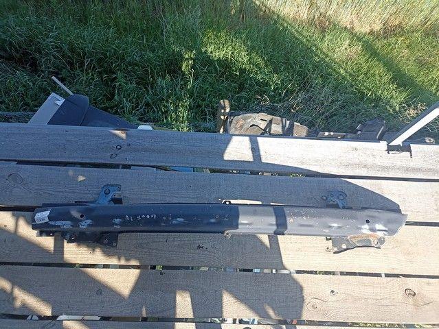 Усилитель бампера переднего E9PZBC Volkswagen Golf - Фото 1