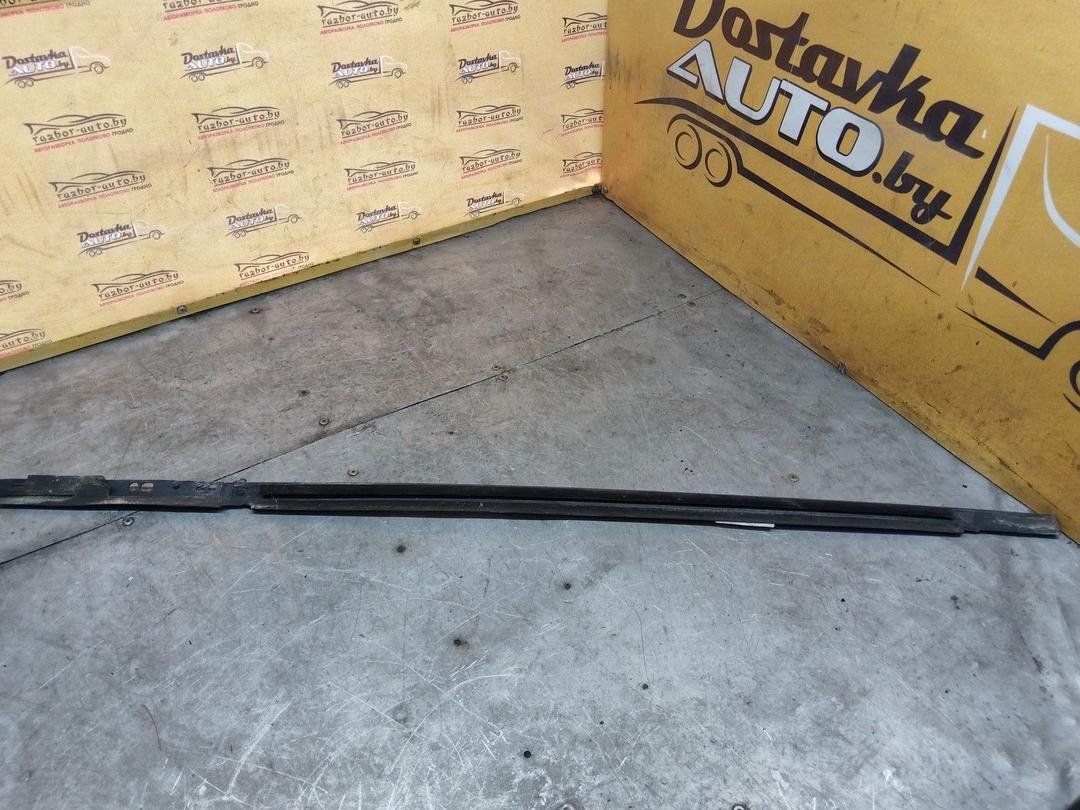 Молдинг стекла двери передней левой наружный L03DNC Citroen C8 купить в магазине запчастей бу