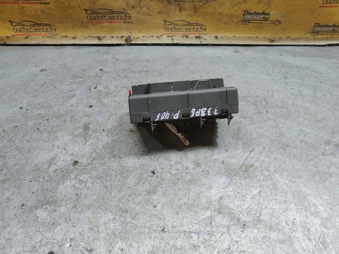 Блок предохранителей D1VOUL Peugeot 405 купить