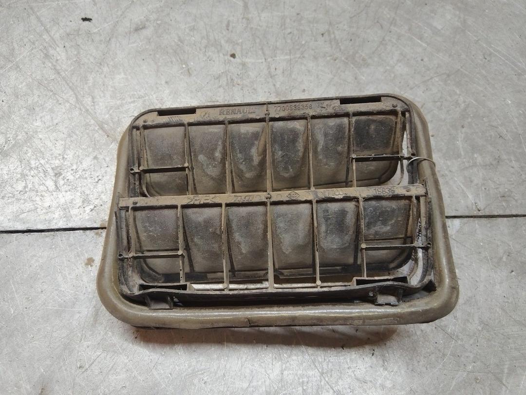 Решетка вентиляции кузова PYMYSD Renault Scenic RX4 - Фото 2