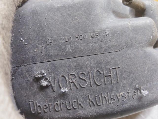 Бачок расширительный J8X5P9 Mercedes E W210 купить в магазине запчастей бу