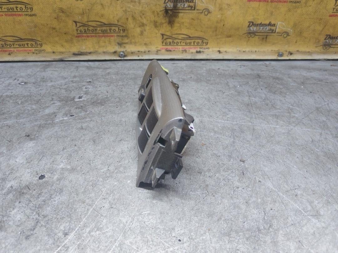 Блок управления стеклоподъемниками C34NM9 Toyota Corolla Verso - Фото 2