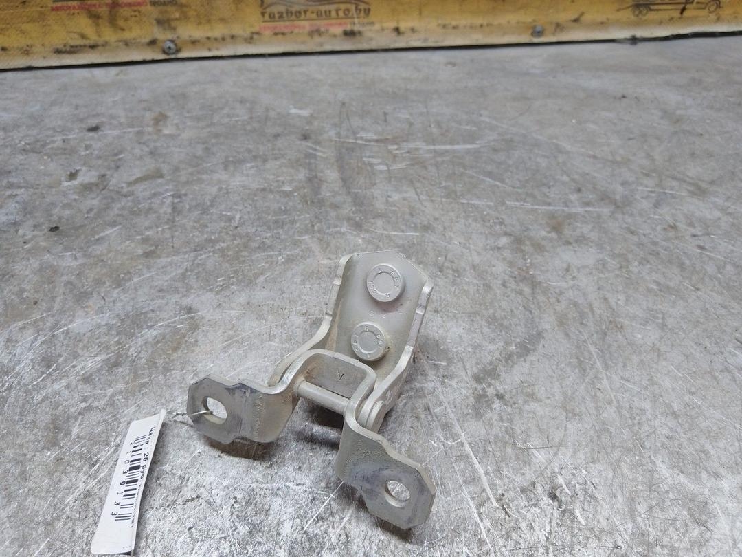 Петля двери задней левой 8N2QB1 Renault Espace купить в магазине запчастей бу
