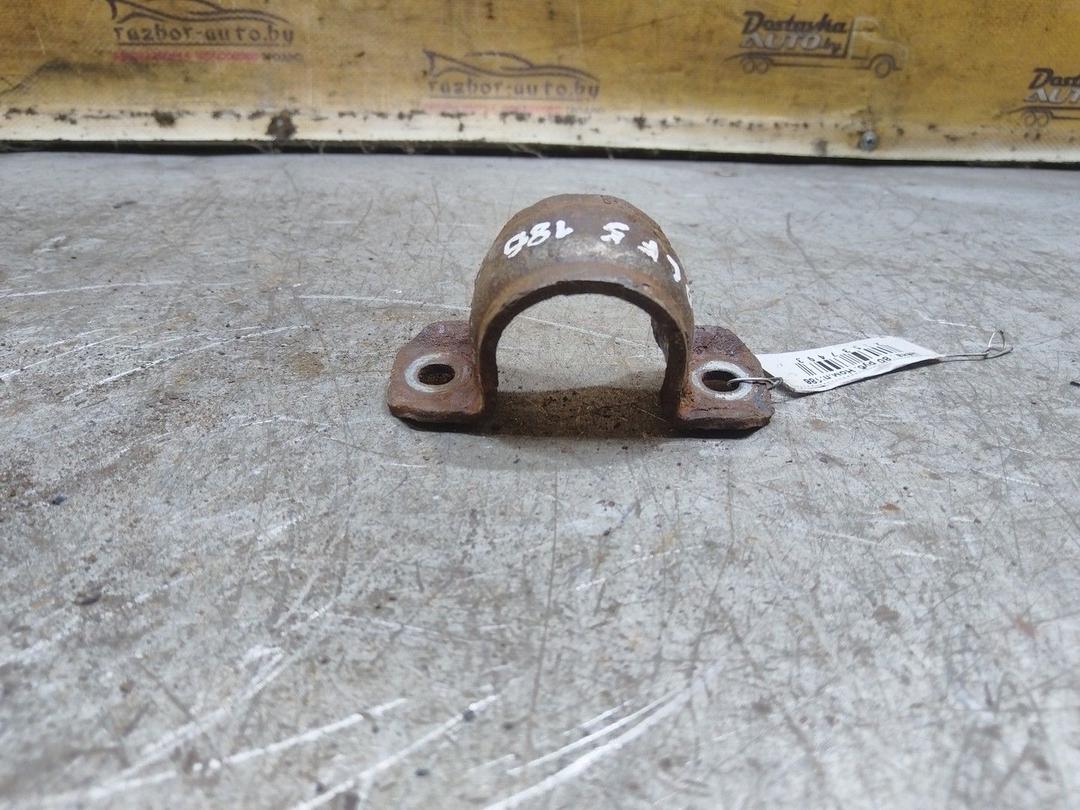 Крепление втулки стабилизатора 3Y0W4O Volkswagen Golf - Фото 2