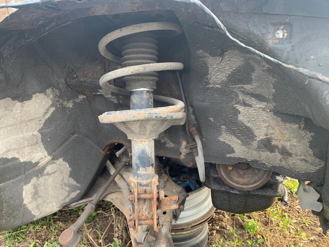 Кулак поворотный правый 5CSS75 Mazda 626