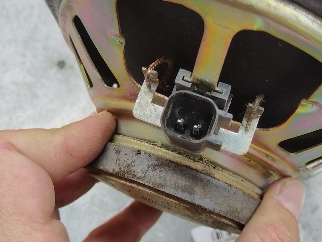 Динамик двери задней правой Y3E194 Ford Focus купить с доставкой