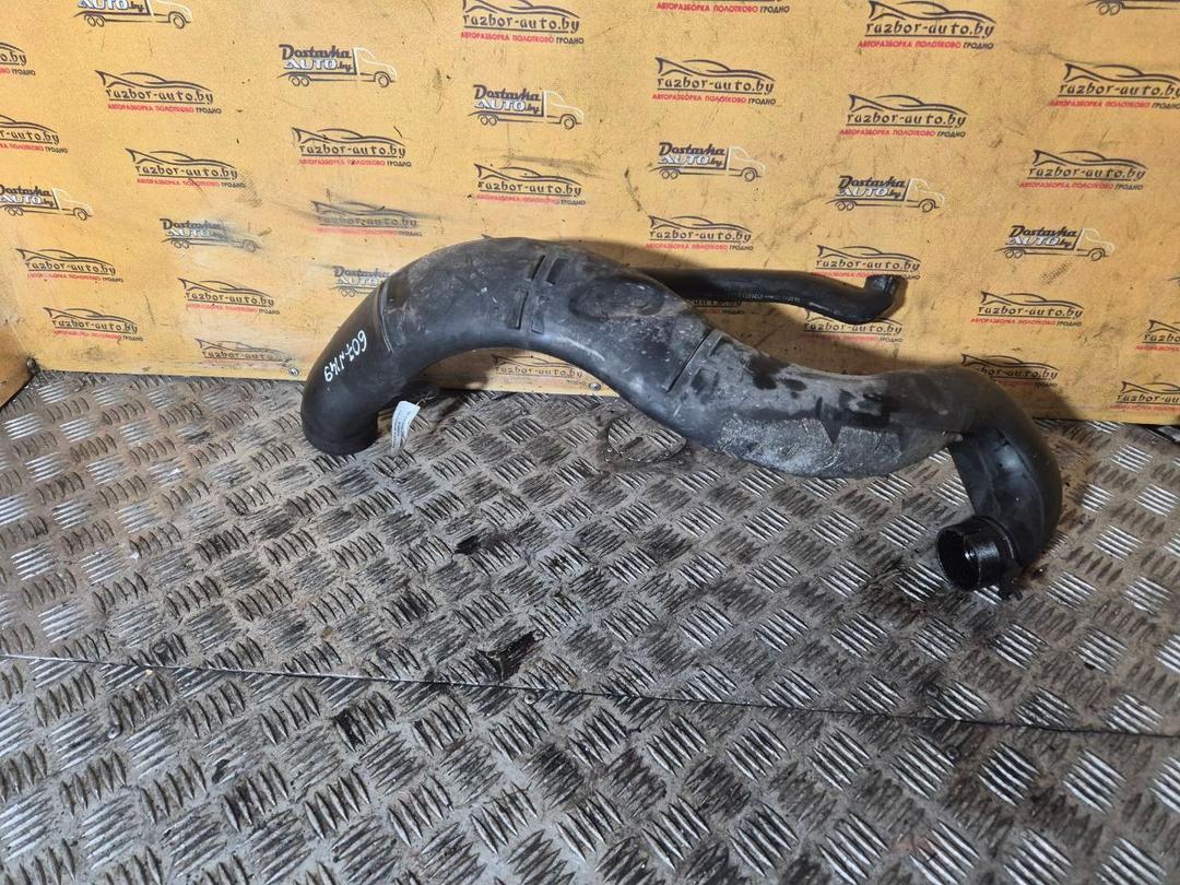 Патрубок интеркулера D4Q9W2 Peugeot 607