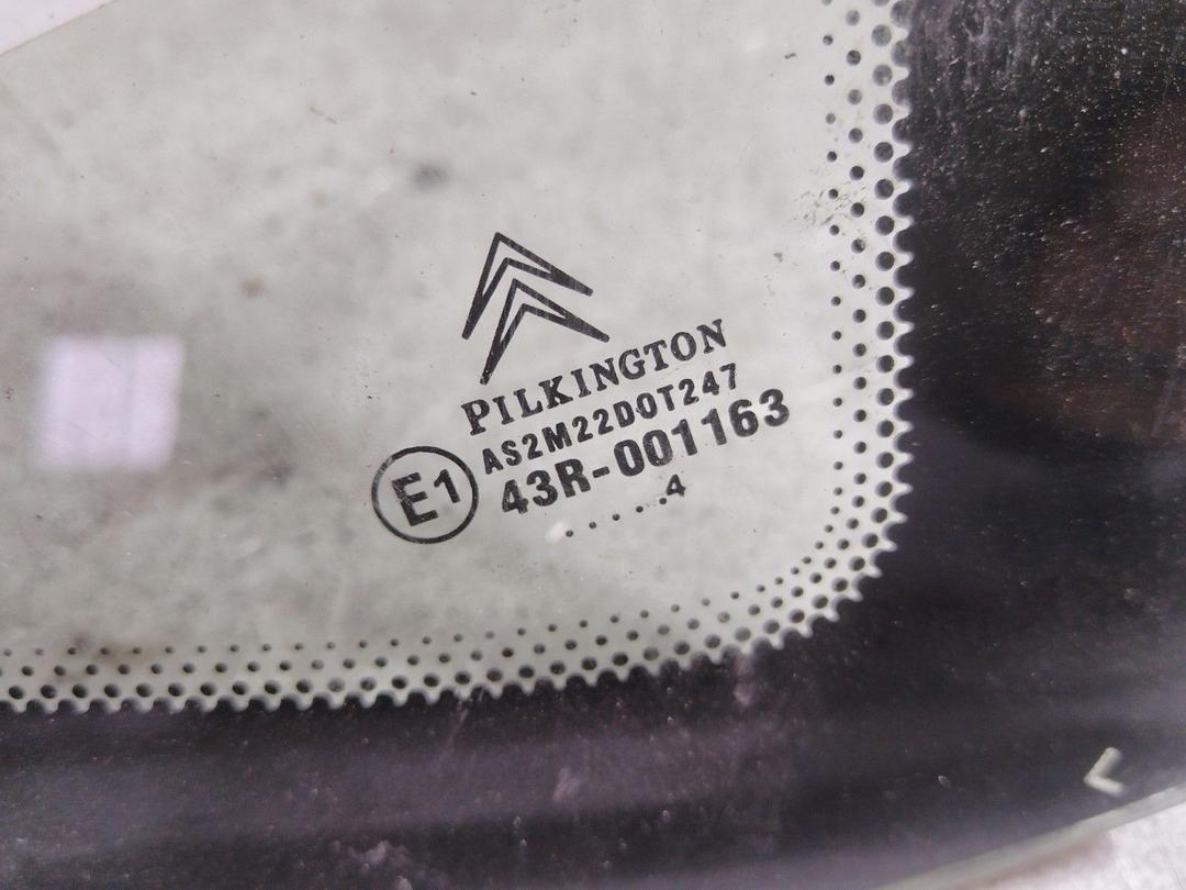 Стекло кузовное боковое правое OIPWH9 Citroen C3 купить