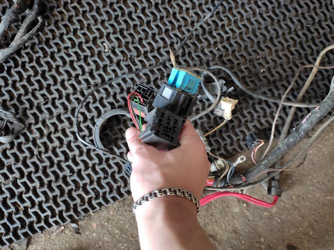 Проводка 5861HN Dacia Logan купить с доставкой. Огромный выбор запчастей и марок авто. У нас есть практически все.