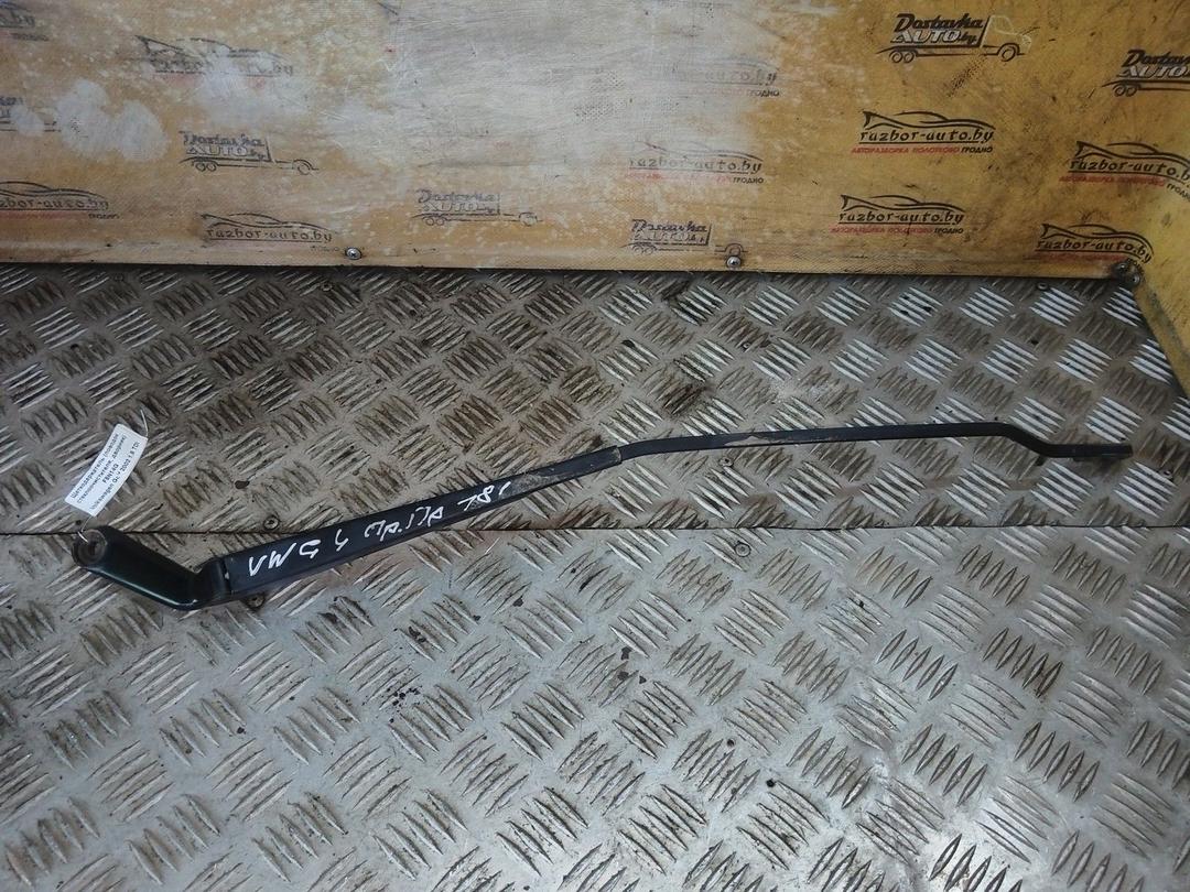 Щеткодержатель (поводок стеклоочистителя, дворник) F5N14G Volkswagen Golf - Фото 1