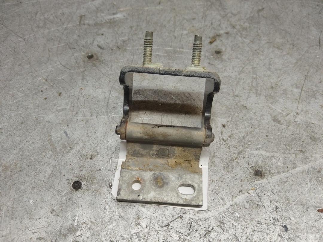 Петля крышки багажника 4H1010 Peugeot 406 купить