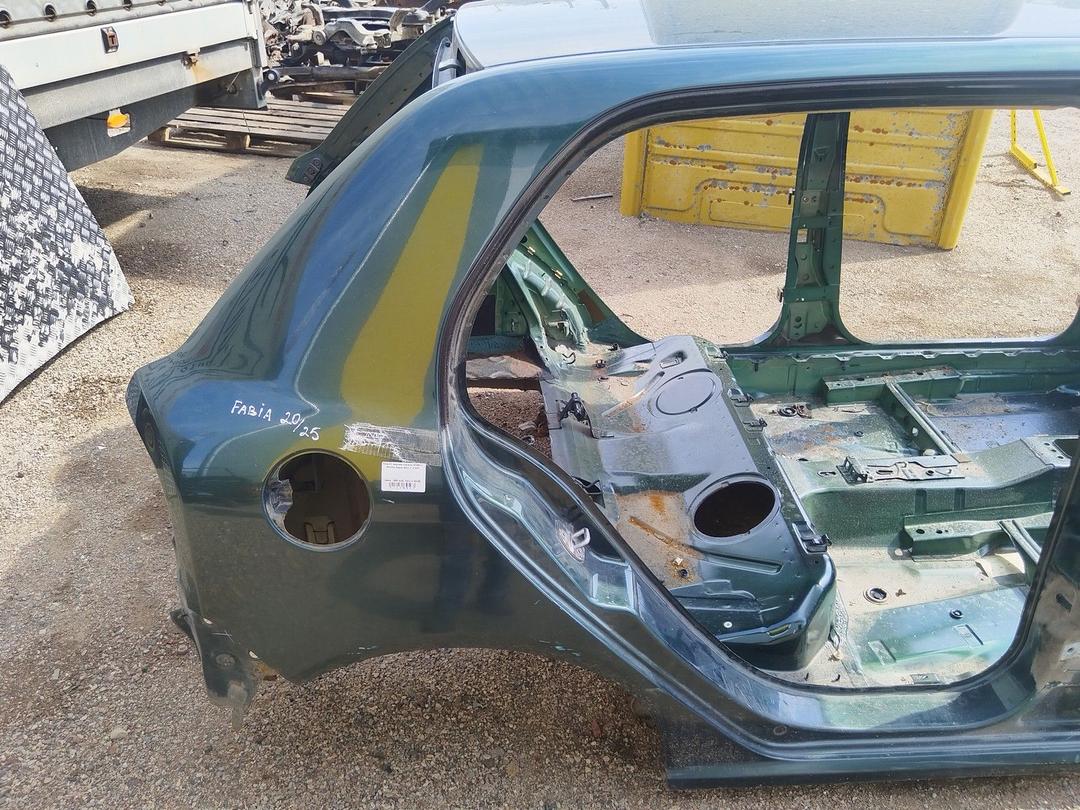 Крыло заднее правое 4F9RU1 Skoda Fabia