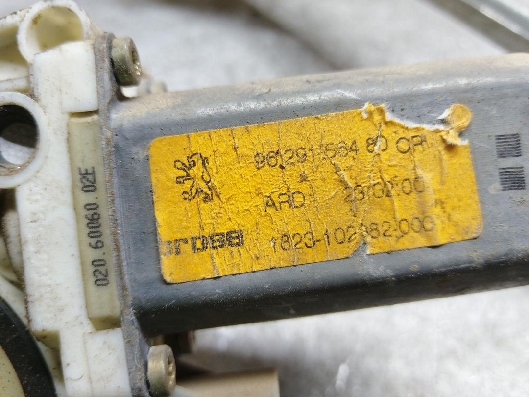 Стеклоподъемник электрический задний правый 1IXDCA Peugeot 607 купить с доставкой