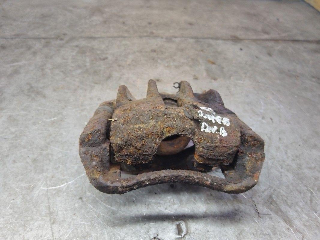 Суппорт передний левый LJX3M6 Peugeot 406 - Фото 1