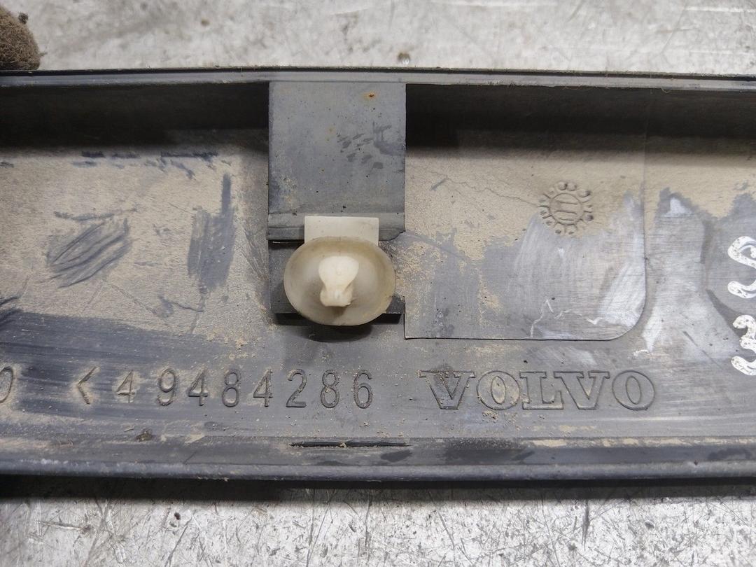 Молдинг двери задней левой QZTVOF Volvo S60 купить с доставкой