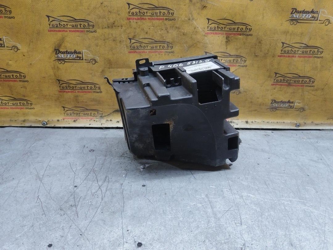 Короб предохранителей 7KDEDZ Peugeot 406 купить в магазине запчастей бу