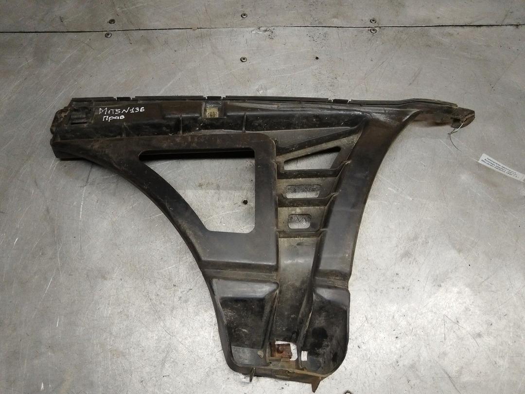 Кронштейн крепления бампера заднего 1ZP9JY Mitsubishi Carisma - Фото 1